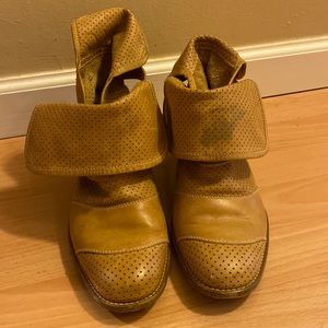 Belstaff Brown Leather Boots (size 38)